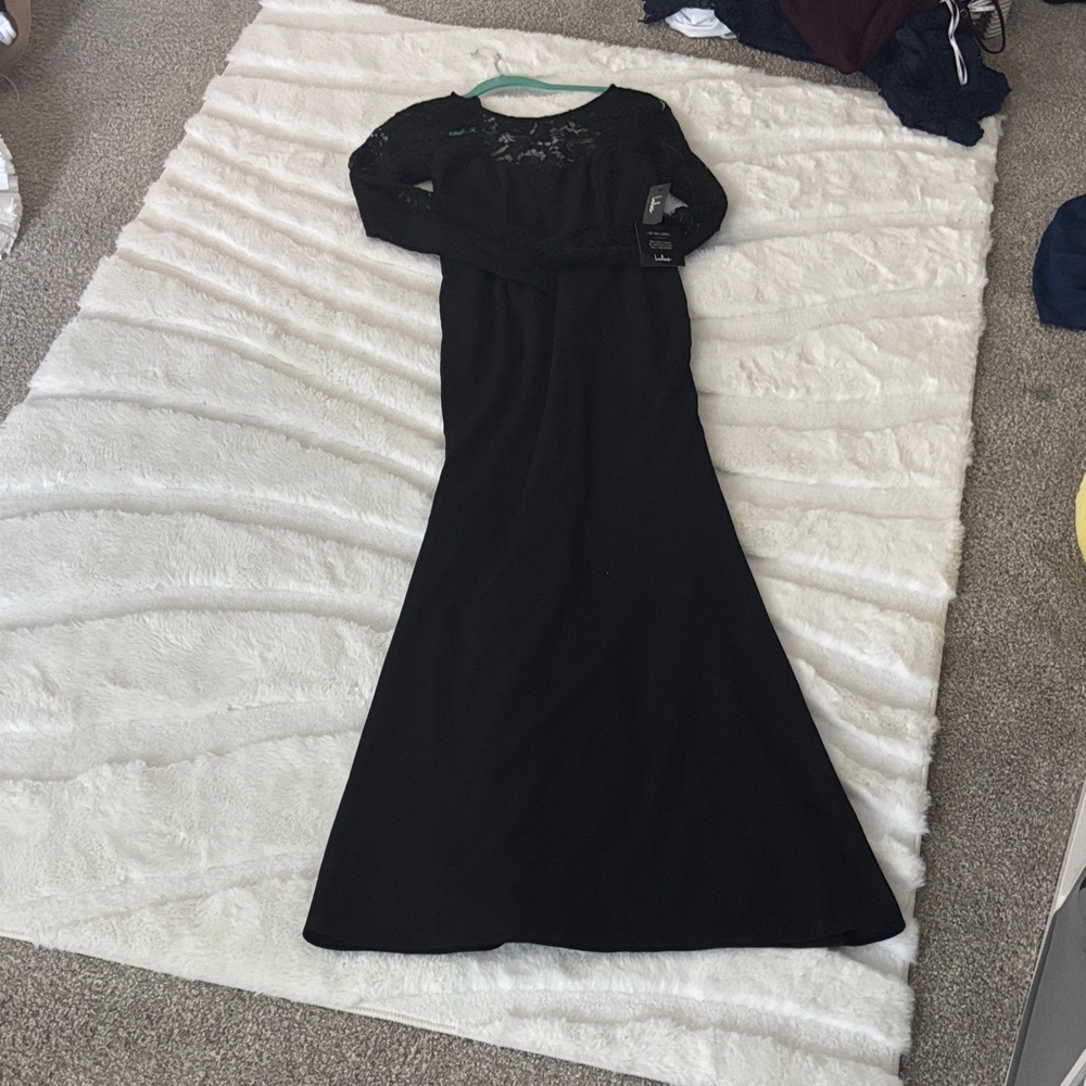 Lulu's Black Long Sleeve Gown